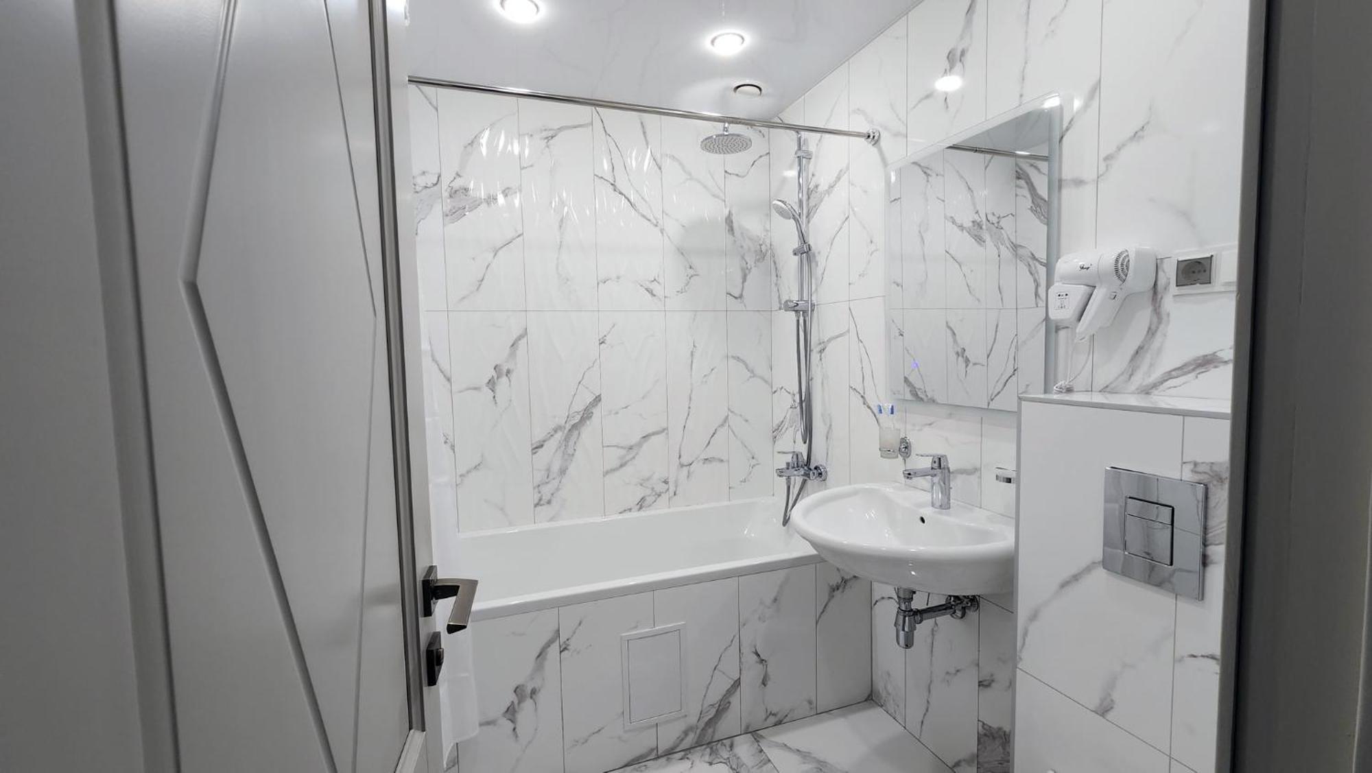 גיומרי Prime Hotel מראה חיצוני תמונה